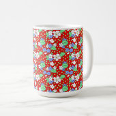Weiße und blaue Blumen auf der Tasse (VorderseiteRechts)