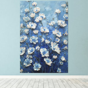 Weiße und blaue Blüten auf reicher blauer abstrakt Leinwanddruck