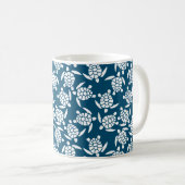 Weiße und blaue Küstenlinie Schildkrötenmuster Kaffeetasse (VorderseiteRechts)
