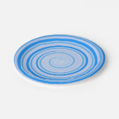 Weiße und blaue Spirale Pappteller (Schrägansicht)