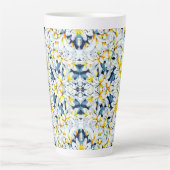 WEISSE UND BLAUE WASSERFARBEN LILILIES LATTE TASSE (Vorderseite)