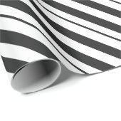 Weiße und dunkelgraue Candy Cane Diagonal Streifen Geschenkpapier (Rolleneckpunkt)