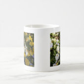 Weiße und gelbe Stiefmütterchen Kaffeetasse (Mittel)