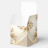 Weiße und goldene Blumen Geschenkbox Geschenkschachtel (Geöffnet)