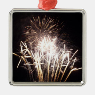 Weiße und goldene Feuerwerke I Patriotische Feier Ornament Aus Metall