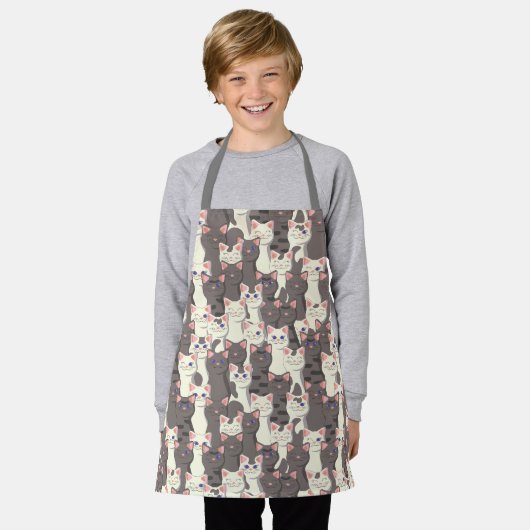 Weiße und graue Katzen Schürze (Getragen)