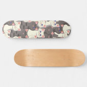 Weiße und graue Katzen Skateboard (Horizontal)
