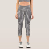 Weiße und graue Streifen Boho Capri Leggings (Vorderseite)