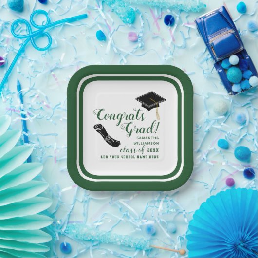 Weiße und grüne Klasse 2025 Abschluss Pappteller (Party)