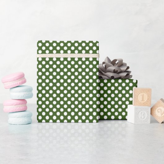 Weiße und grüne Polka-Punkte Geschenkpapier (Babyparty)