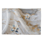 Weiße und hellblaue seidene Blume im Silk-Look Kissenbezug (Rückseite)