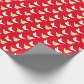 Weiße und hellgelbe Schmetterlinge, die rot fliege Geschenkpapier (Ecke)