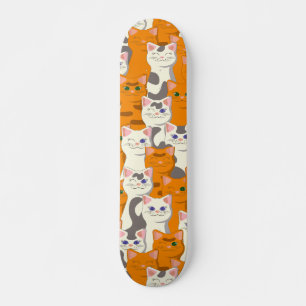 Weiße und Ingwer Katzen Muster grüne Augen blaue A Skateboard