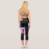 Weiße und lila Orchidee Capri Leggings (Rückseite)