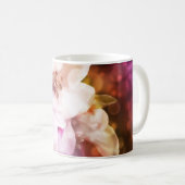 Weiße und rosafarbene Orchideen - Elegante Blumen Kaffeetasse (VorderseiteRechts)