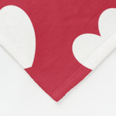 Weiße und rote Polka-Herzen Fleecedecke (Ecke)