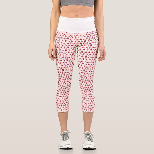 Weiße und rote Weihnachtsgeschenke und Candy Cane Capri Leggings (Vorderseite)