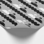 Weiße und schwarze Schwäne mit Herzen Geschenkpapier (Ecke)