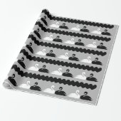 Weiße und schwarze Schwäne mit Herzen Geschenkpapier (Ungerollt)