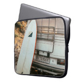 Weiße und schwarze Surfbretter Laptopschutzhülle (Vorderseite Links)
