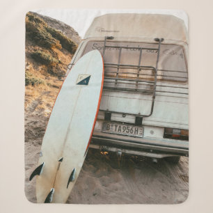 Weiße und schwarze Surfbretter Sherpadecke