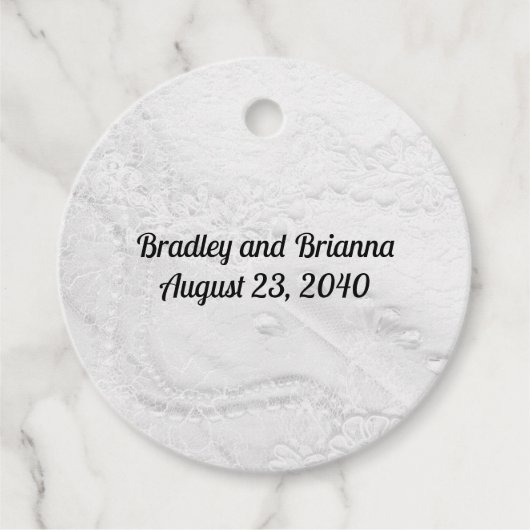 Weiße und silberne Spitzen und Perlen auf Satin We Geschenkanhänger (Vorderseite)