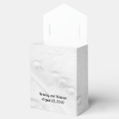 Weiße und silberne Spitzen und Perlen auf Satin We Geschenkschachtel (Geöffnet)