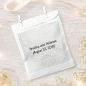 Weiße und silberne Spitzen und Perlen auf Satin We Geschenktütchen (Ausgeschnitten)