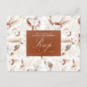 Weiße und Terracotta-Blume Hochzeit RSVP Postkarte (Vorderseite)
