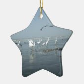 Weiße Vögel zeigen Hakuna matata.JPG Keramik Ornament (Links)