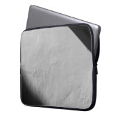 WEISSE WAND MIT SCHWARZTEXTIL LAPTOPSCHUTZHÜLLE (Vorderseite Links)