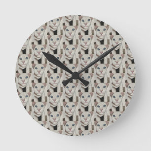 Weiße Wanduhr mit Bärenjungem, 20,3 cm rundes Acry