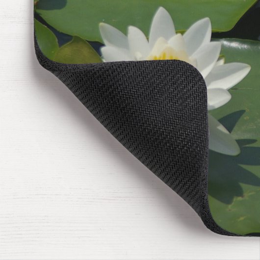 Weiße Wasserlilie Mousepad (Ecke)