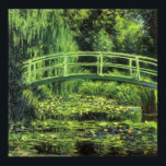 Weiße Wasserlilien von Claude Monet, Vintage Kunst Poster<br><div class="desc">Die weißen Wasserlilien (1899) von Claude Monet sind ein Vintager Impressionist, der sich mit einem Blumengemälde auskennt. Es ist eine von vielen Variationen der Wasserlilien und japanischen Fußgängergemälde, die Monet in seinem Blumengarten im Frühjahr in Giverny, Frankreich, gemalt hat. Eine Fußgängerbrücke über einen Teich in grünen Tönen. Über den Künstler:...</div>