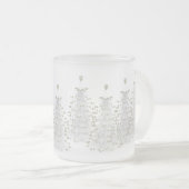 Weiße Weihnachtsbaum-Feiertags-mattierte Tasse (VorderseiteRechts)