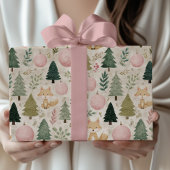 Weiße Weihnachtsbaume mit Winterfoxpastel Geschenkpapier