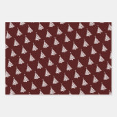 Weiße Weihnachtsbaummuster auf dem grünen Maroon d Geschenkpapier Set (Vorderseite 3)