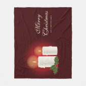 Weiße Weihnachtskerzen auf Rot mit individuellem T Fleecedecke (Vorderseite)