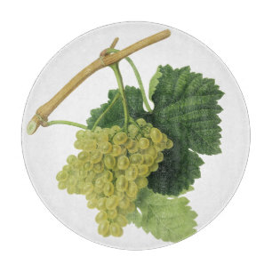 Weiße Weintrauben am Weinstock, altes Nahrungsmitt Schneidebrett