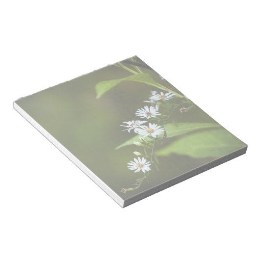 Weiße Wildblume Notizblock (angewinkelt)
