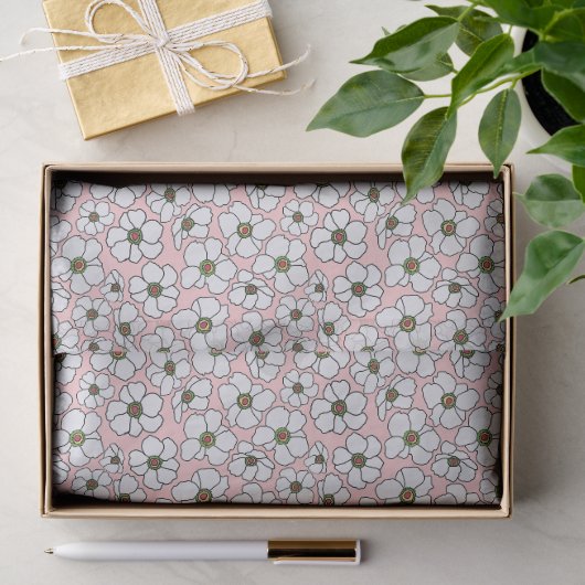 Weiße Wildblumen auf Rosa Seidenpapier (Geschenk)