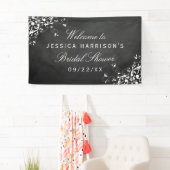 Weiße Wirbel auf Chalkboard-Brautparty Banner (Insitu)