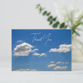 Weiße Wolken am blauen Himmel kommen vorbei Dankeskarte (Stehend Vorderseite)