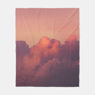 WEIßE WOLKEN UND BLAUER HIMMEL FLEECEDECKE
