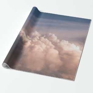 WEIßE WOLKEN UNTER BLAUEM HIMMEL GESCHENKPAPIER