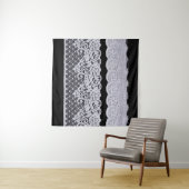 Weiße Zierspitze, abgeschiedener schwarzer Hinterg Wandteppich (Beispiel (Horizontal))