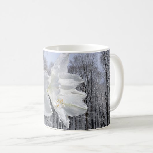 Weißer Amaryllis und Schnee II Kaffeetasse (VorderseiteRechts)