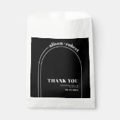 Weißer Bogen und Typografie schwarz Danke Hochzeit Geschenktütchen (Vorderseite)