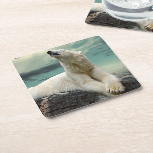 Weißer Eisbär-Jäger auf Felsen Rechteckiger Pappuntersetzer (angewinkelt)