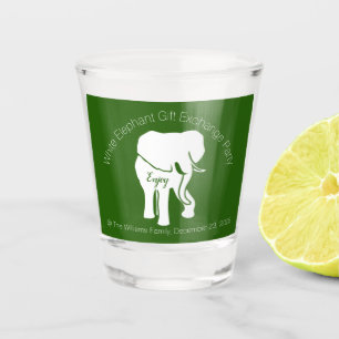 Weißer Elefant auf grünem Schnapsglas